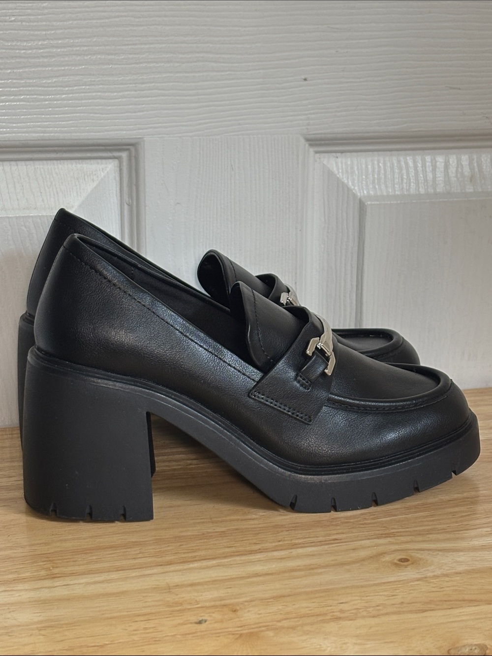 Call It Spring Black Chunky Heel Loafers Silver Bit B.E.D Foam Vegan size 6.5